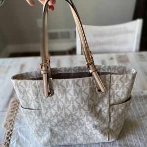 Micheal Kors Handbag
